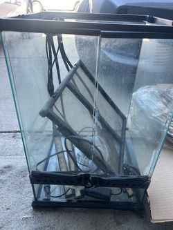Terrarium/Paludarium – 18” x 18” x 24”