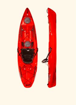 WILDERNESS SYSTEMS TARPON 100 KAYAK WITH FISHING SETUP