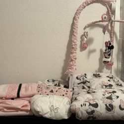 Minnie Mouse Nursery Crib bedding Set