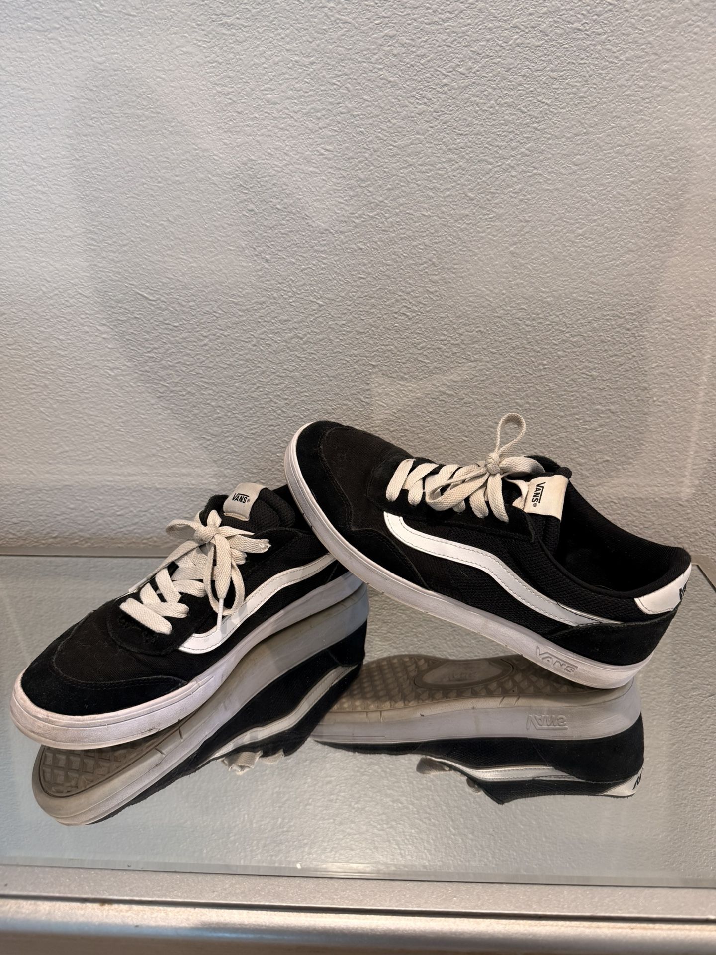 Vans Unisex Mens Size 10.5 Or Womens Size 12