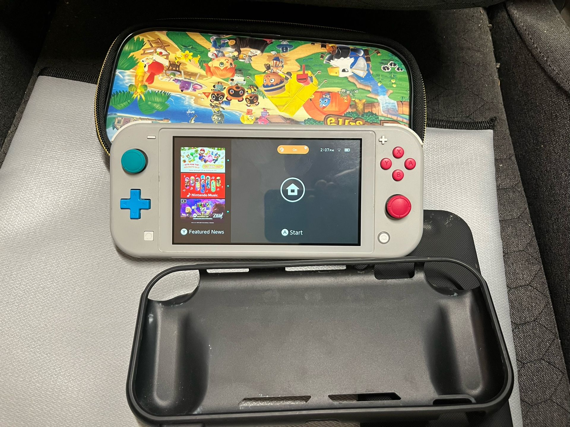 Nintendo Switch Lite Pokemon Edition - Zacian Zamazenta Limited Edition