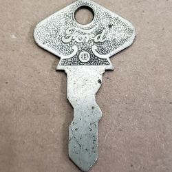 Antique FORD MODEL T Key - Collectibles Keepsake
