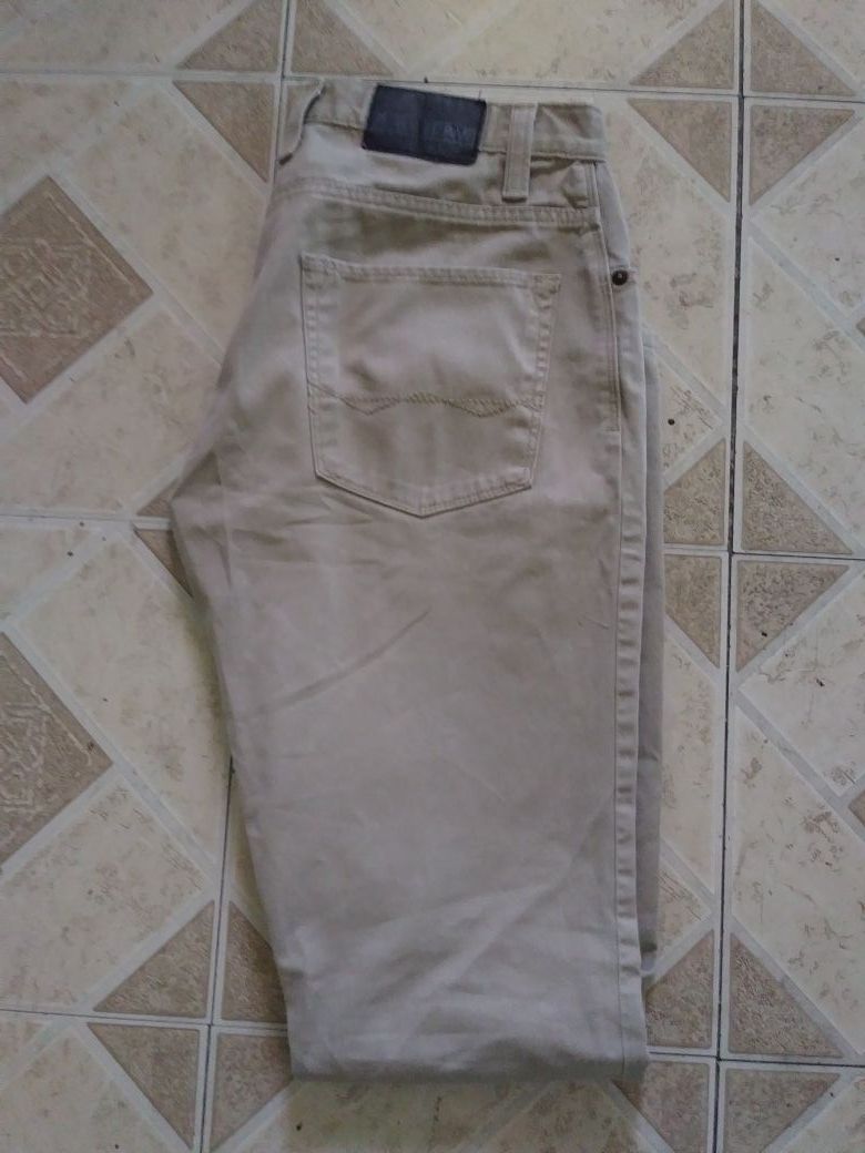 PAIR OF FREEWORLD CLOTHING CO. SIZE 31W PANTS