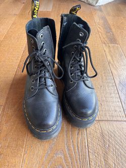 DOC MARTEN platform