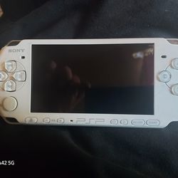 Play station portable 3000, white