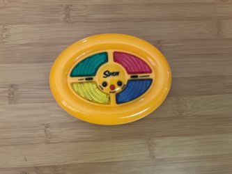 Vintage 2002 Simon Electronic Memory Game