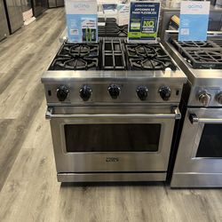 Viking 30” Wide Gas Stove 