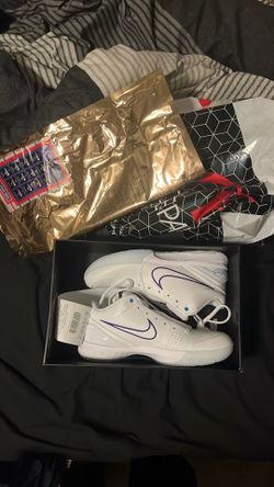 Charlotte draft pack Kobe’s size 12