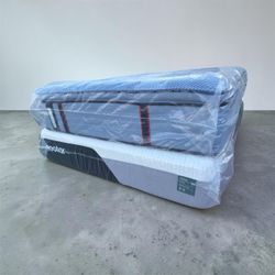 Queen mattress pillow top,memory foam