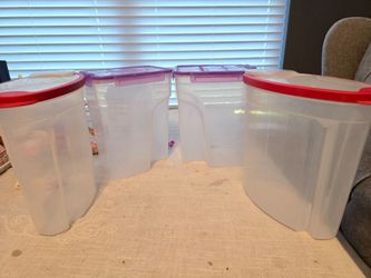 Set of 4 Plastic Cereal/Pasta storage containers