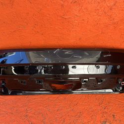 2023 2024 Range Rover L460 Rear Lower Liftgate Tailgate OEM