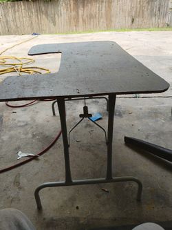 Table With Folding Legs