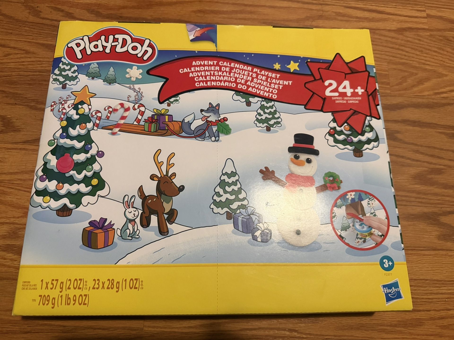Play-Doh Winter Playset with 24 Containers w/Tools & mat -Advent Calendar NEW