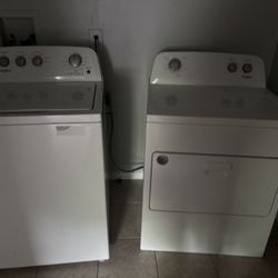 Preowned Whirlpool Washer/dryer Set 
