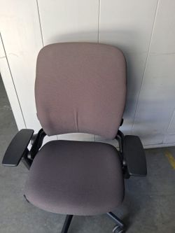 Steelcase Leap V2 Fully Ergonomic Task Chair