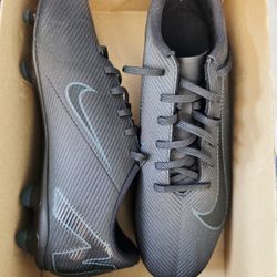 Nike Mercurial Vapor Club FG/MG (Size 10.5)