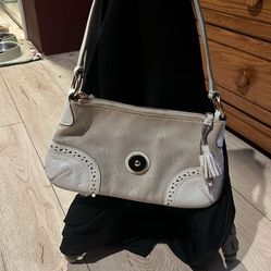 Dooney & Bourke Purse