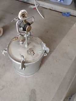 Binks pressure pots