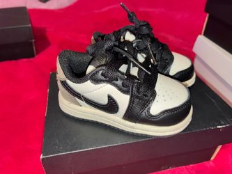 Nike Air Jordan 1 Low Toddler Sneakers