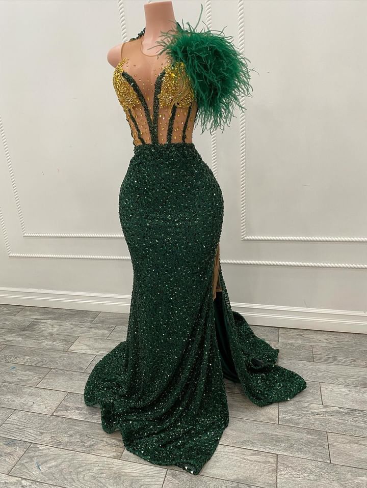 Long Emerald Dress With Gold Details & Feathers 