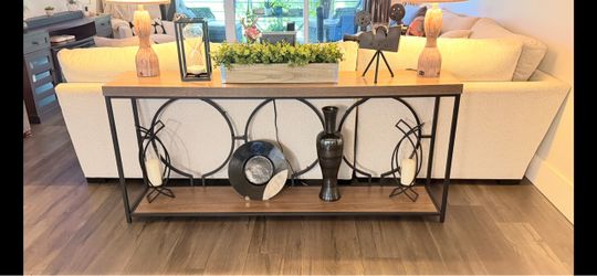 Console table