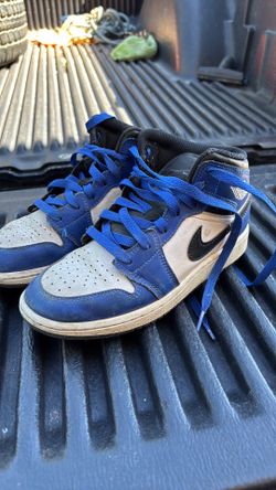 Jordan kids size 4 youth