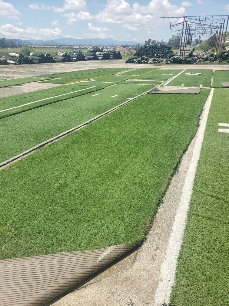 300 sqft. For 180 / very nice used artificial grass / synthetic grass