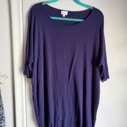 Ladies Navy Long LULARUE top