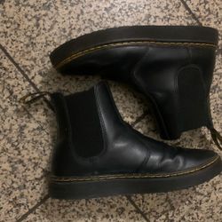 Dr Martins  Size 8  Men Perfect Condition 