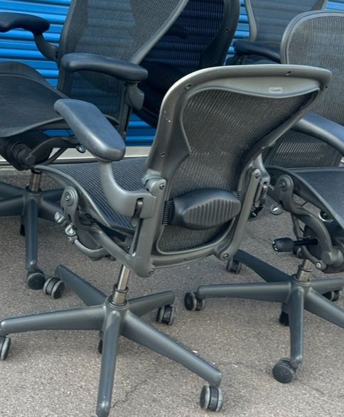 Herman Miller Aeron A / B / C Office Chair Like New Fully Loaded With Back Support 