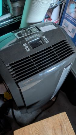De'Longhi - Portable Air ConditionerCools 450-sq ft