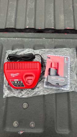 Milwaukee M12 Charger + XC3.0 3.0Ah Battery - NEW