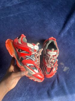 Trade Balenciaga tracks