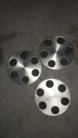 04 Chevy hubcaps