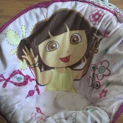 Dora Chair 