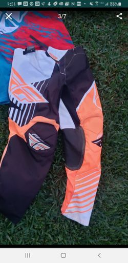 Youth riding pants and chest protector