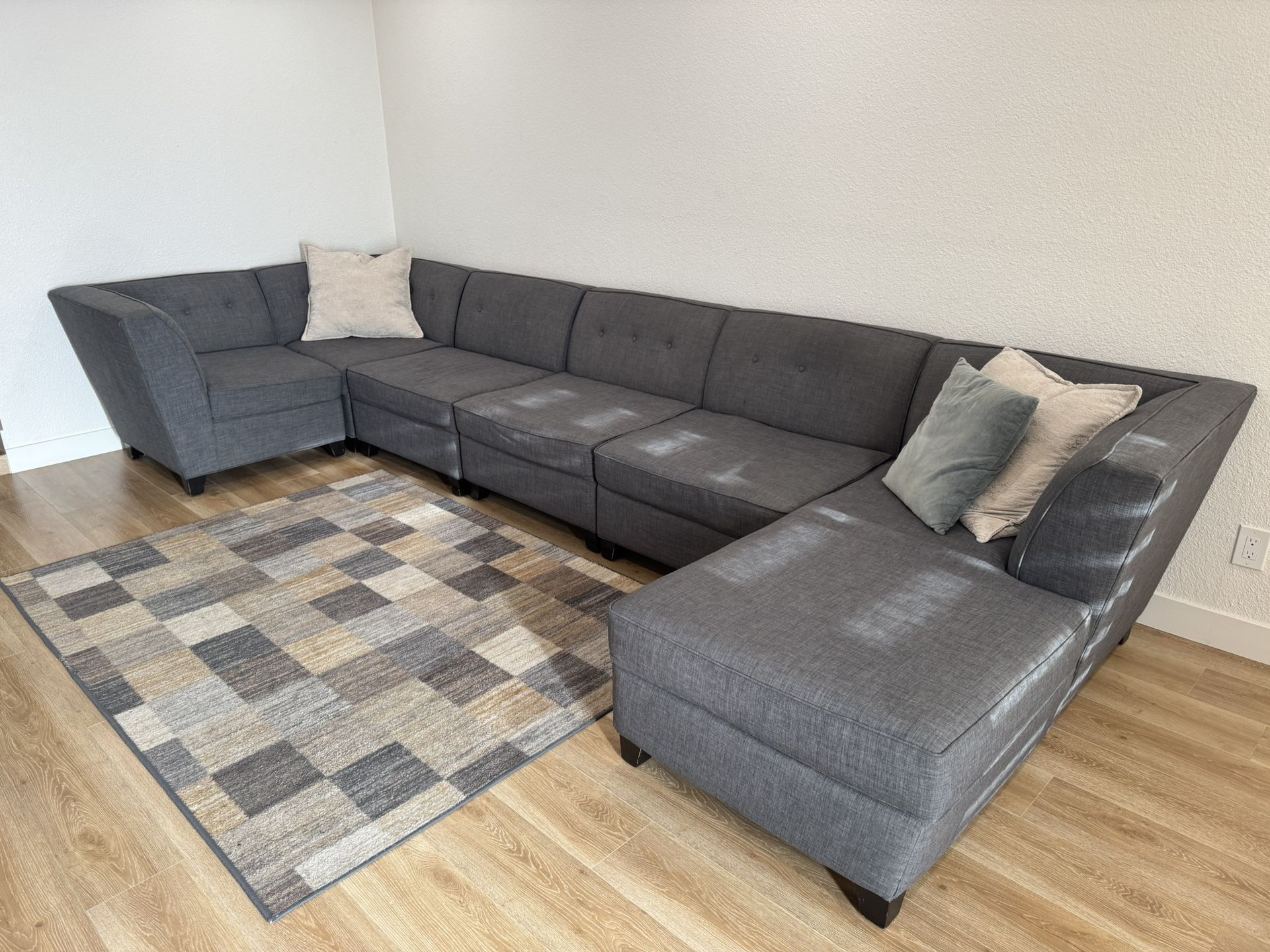 Couch Gray