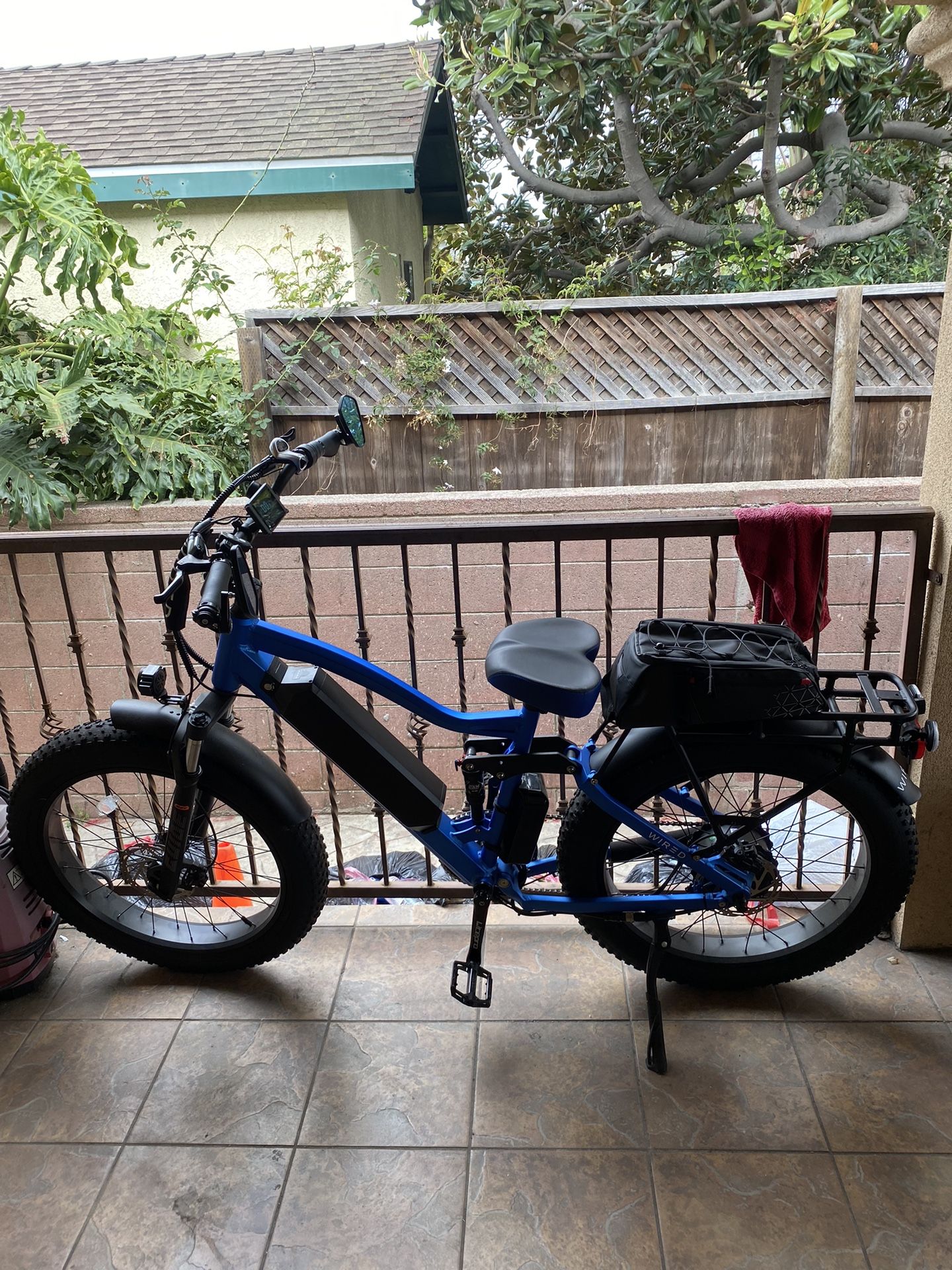 Blue Wired Freedom 2024 Model E-bike