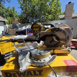 DEWALT 15 Amp Corded 12 in. Double Bevel Sliding Compound Miter Saw