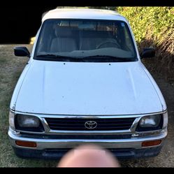 1995 Toyota Tacoma LX