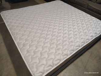 Nice King Size Mattress & boxspring