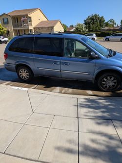 2007 Chrysler town and country touring