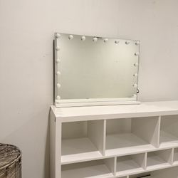 Makeup Mirror with 18 LED Lights