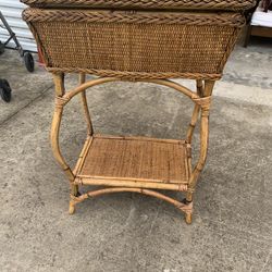 Wicker Stand 60