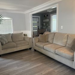 Raymour & Flanigan Living Room 