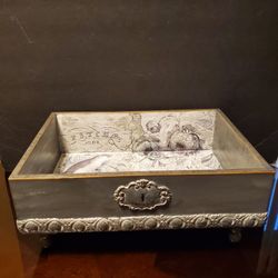 New Pretty Handmade Riser In Excellent Condition 