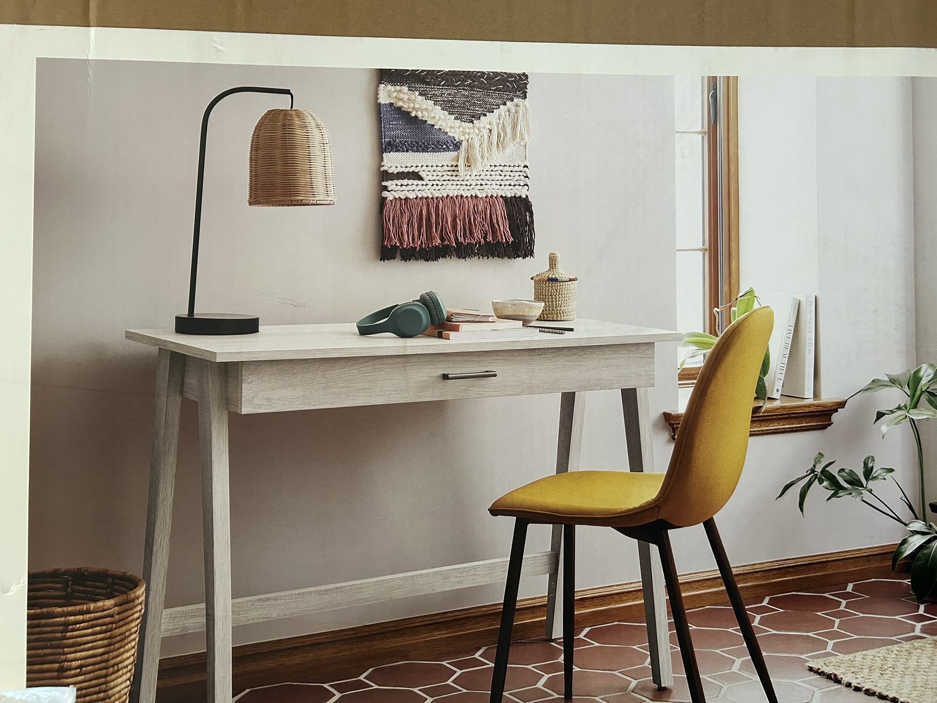 Threshold Paulo Desk