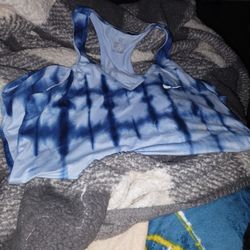A Muscle T-shirt For A Woman Nike T-shirt Size Medium