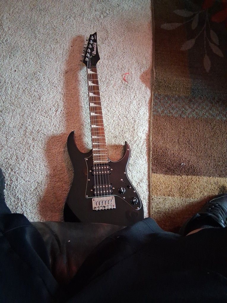 Ibanez Mikro Electric Guitar