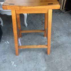 2 Bar Stools 
